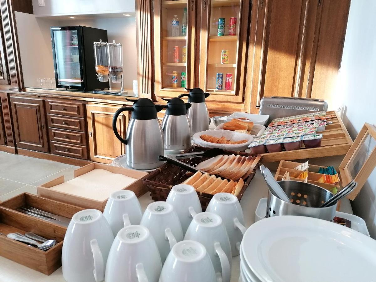 Hotel Le Dormeux Mehun-sur-Yevre Екстер'єр фото